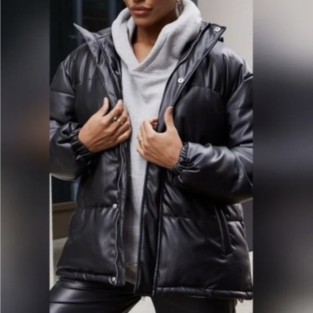 Pretty Little Thing BLACK FAUX LEATHER PADDED HOODED PUFFER US Size Large NWT